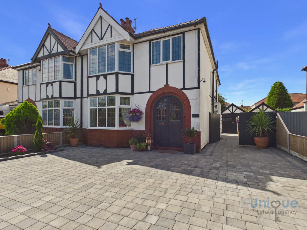 Property photo 3 of 27