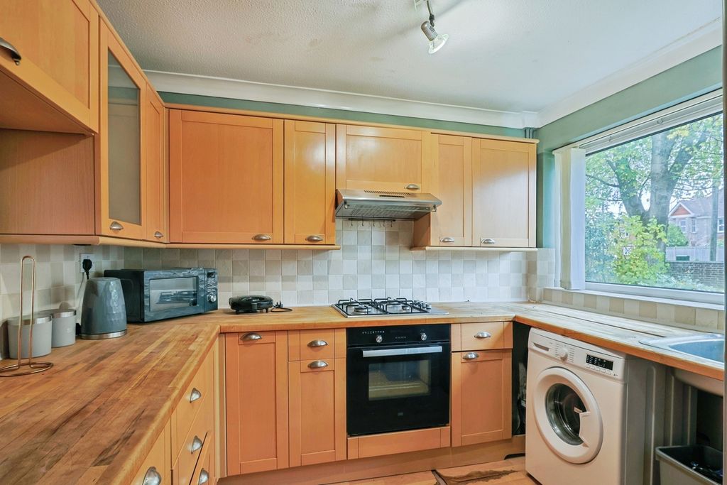 Property photo 2 of 14 Photo