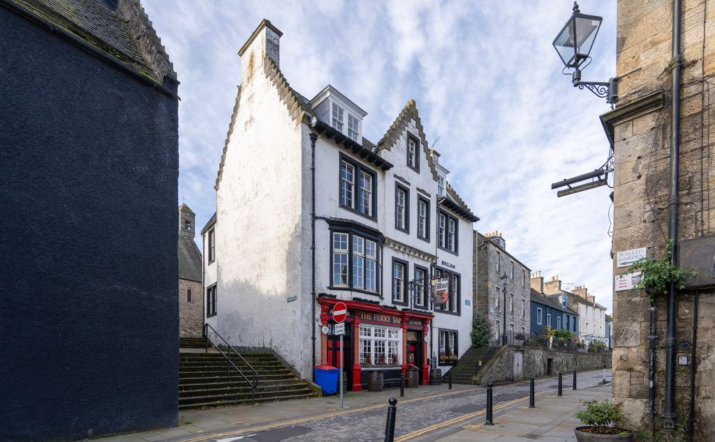 Property photo 1 of 12 Photo 1