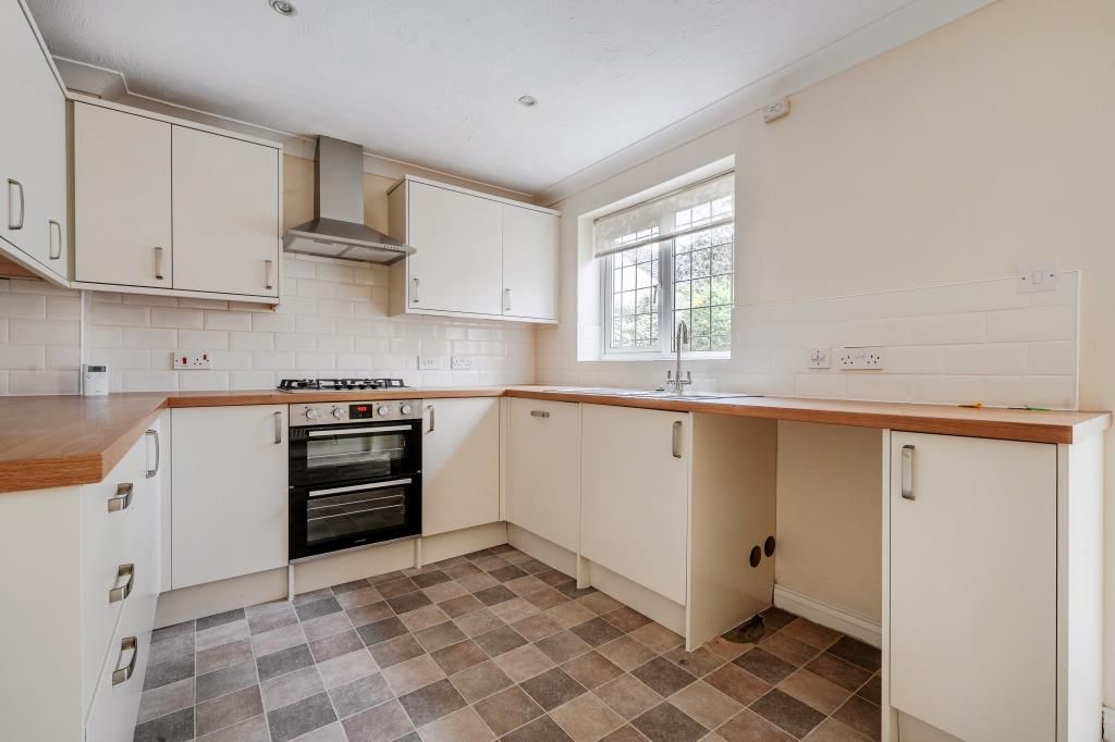 Property photo 2 of 19 Kitchen