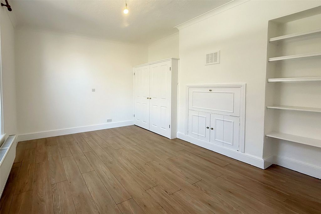 Property photo 2 of 8 Picture No. 07