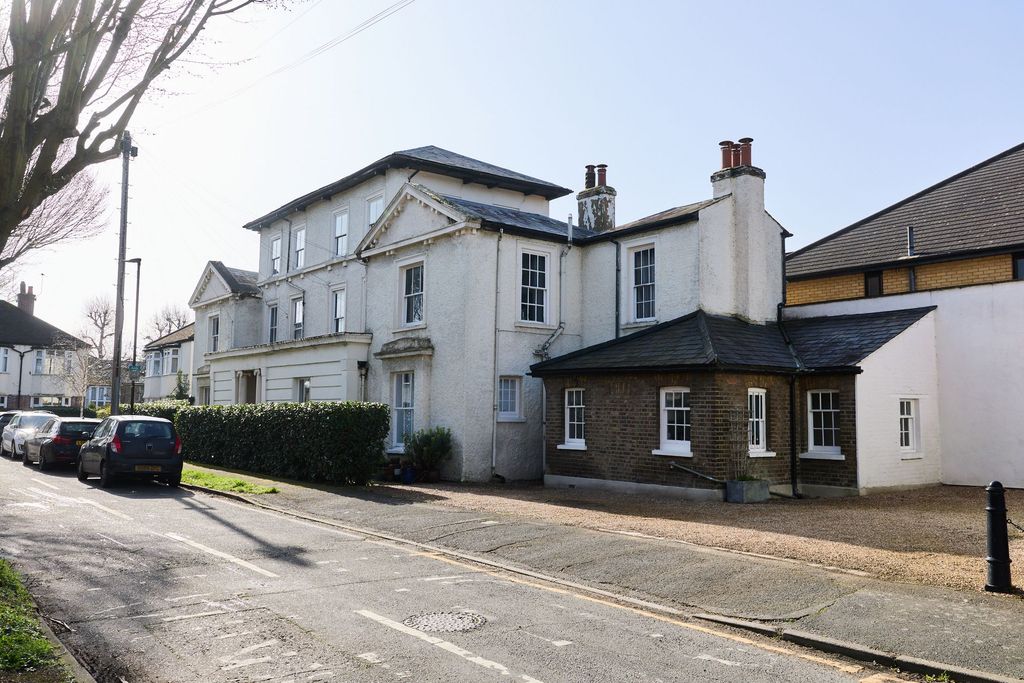 Property photo 1 of 25