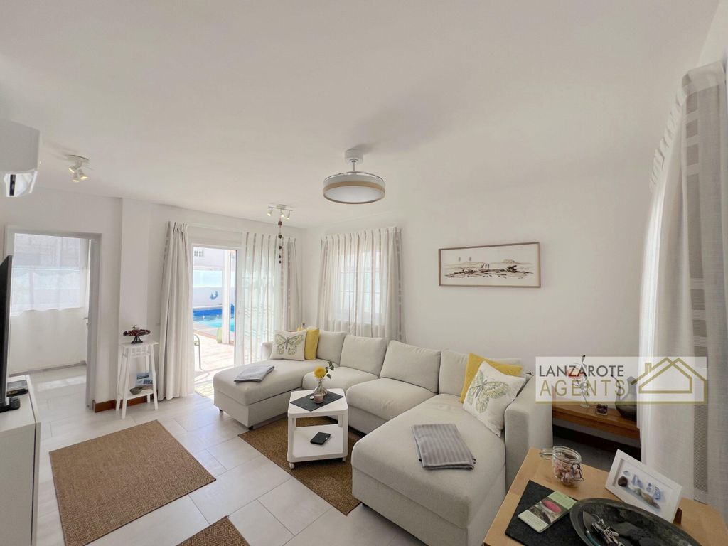 Property photo 2 of 37