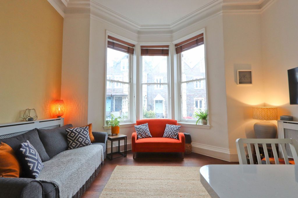 Property photo 3 of 19