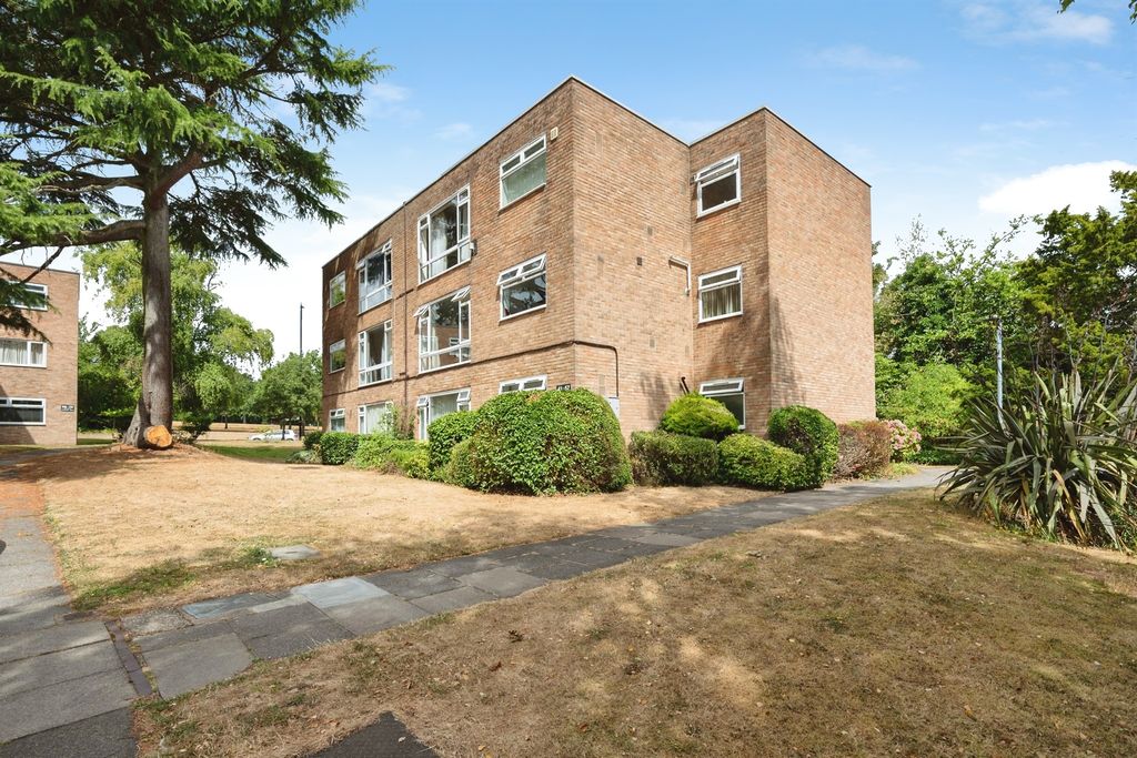 Property photo 1 of 12