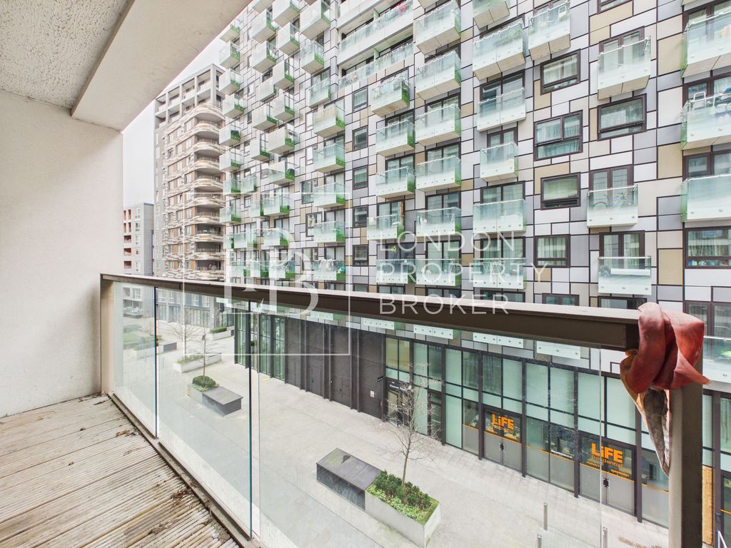 Property photo 2 of 12