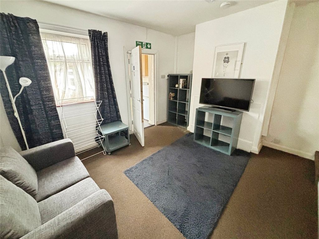 Property photo 3 of 9 Picture No. 04