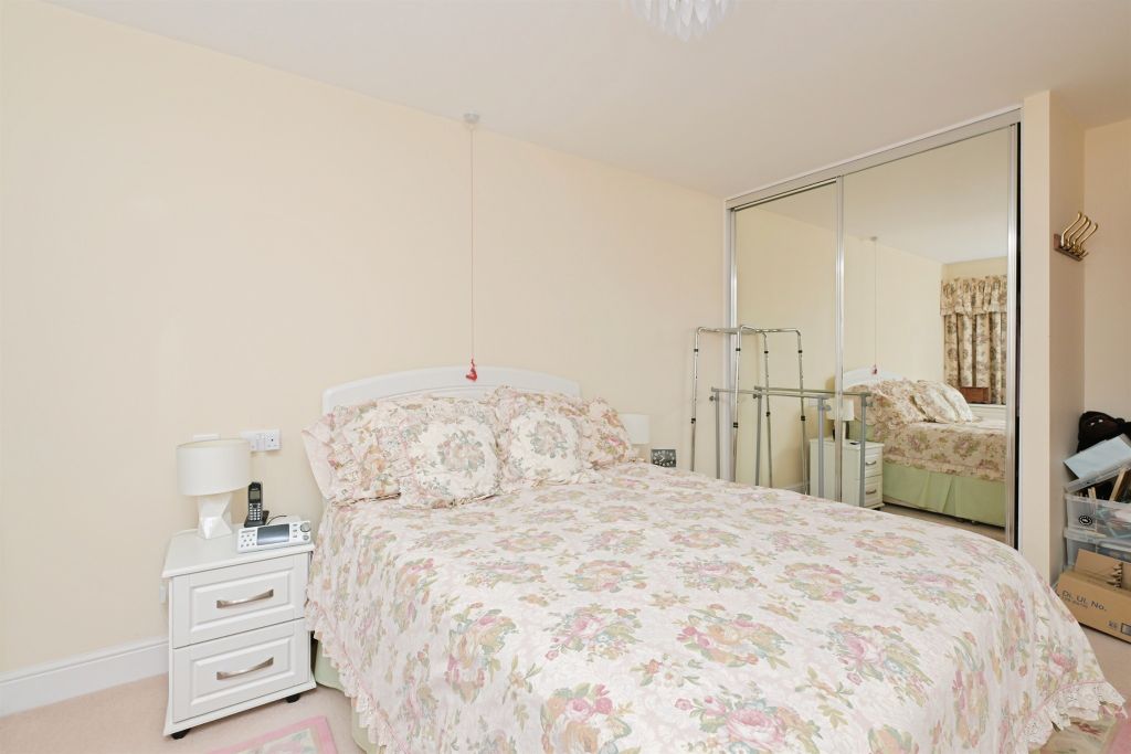 Property photo 3 of 24