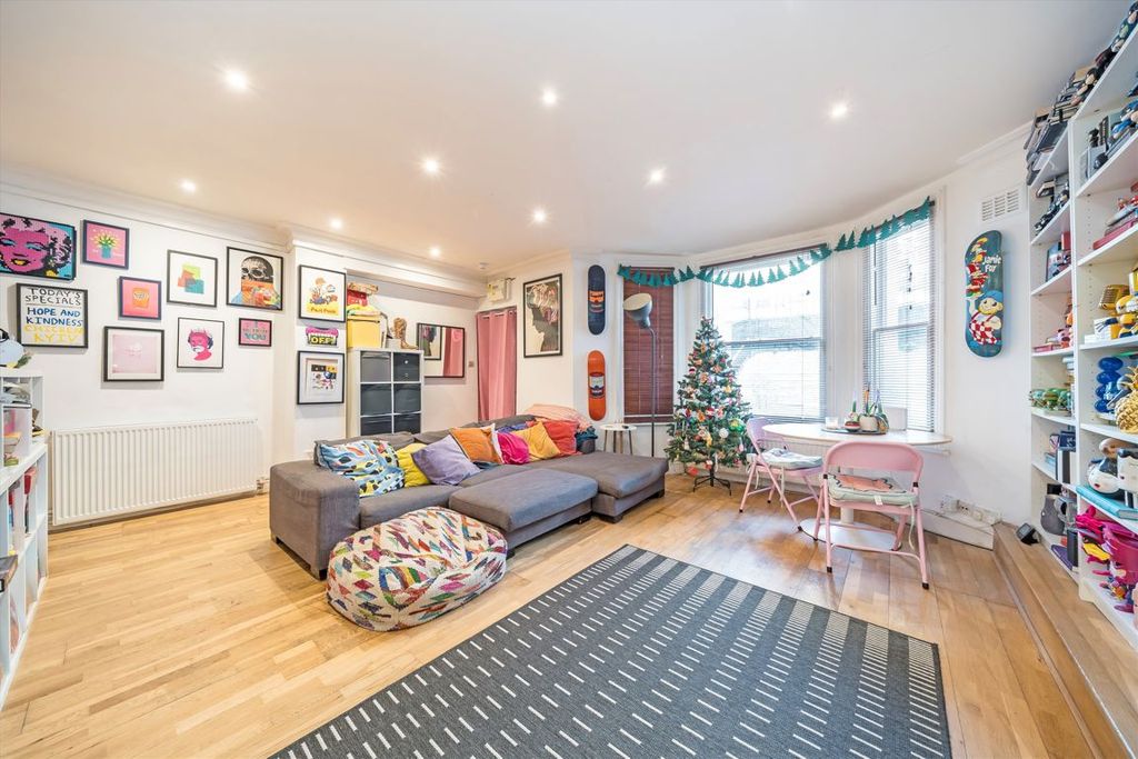 Property photo 2 of 7