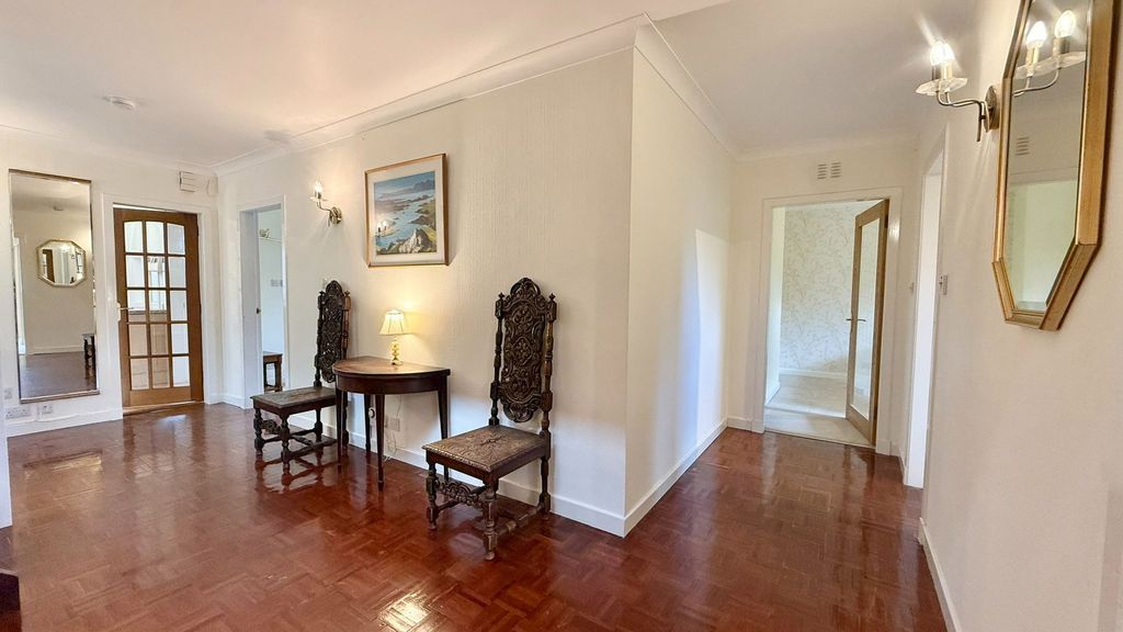 Property photo 3 of 40