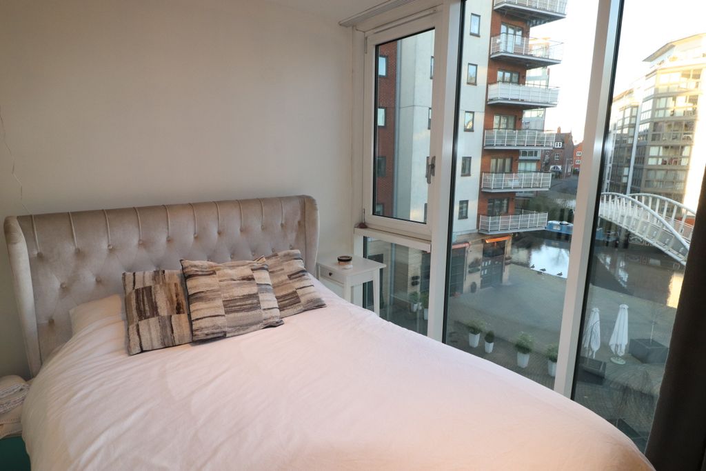 Property photo 3 of 14 Photo 03