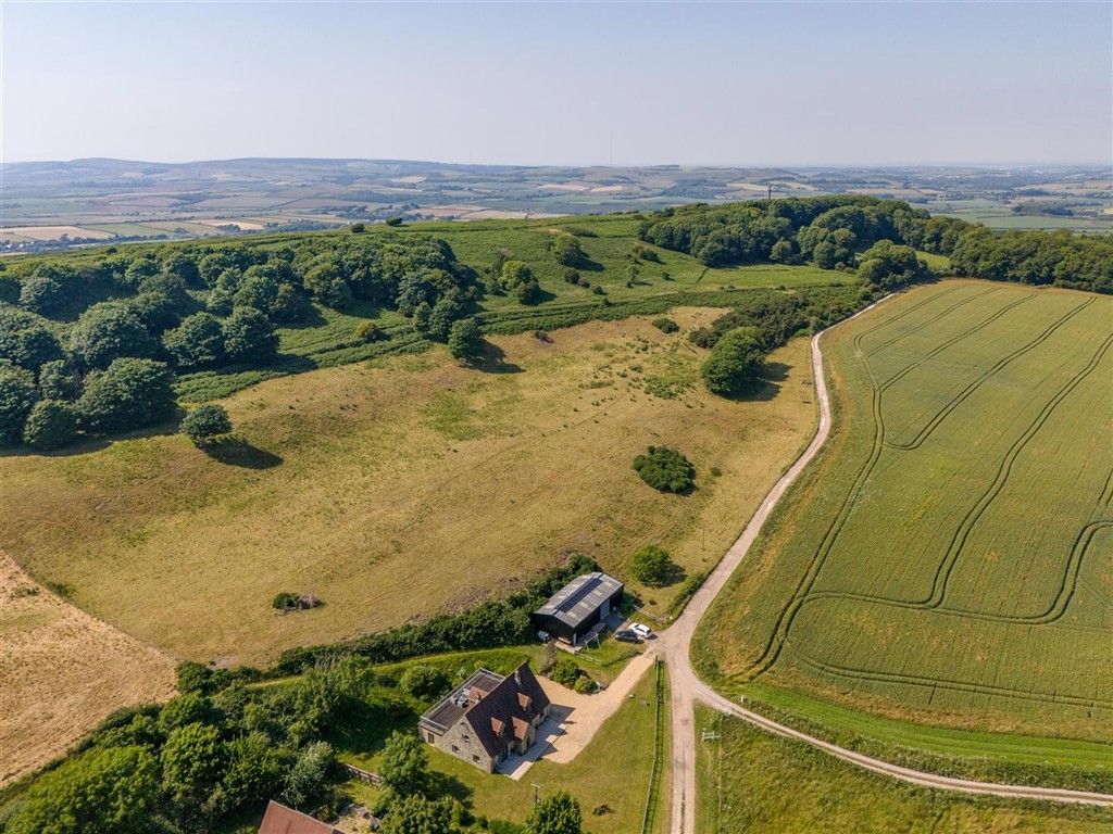 Property photo 1 of 20 Aerial Front (Original)