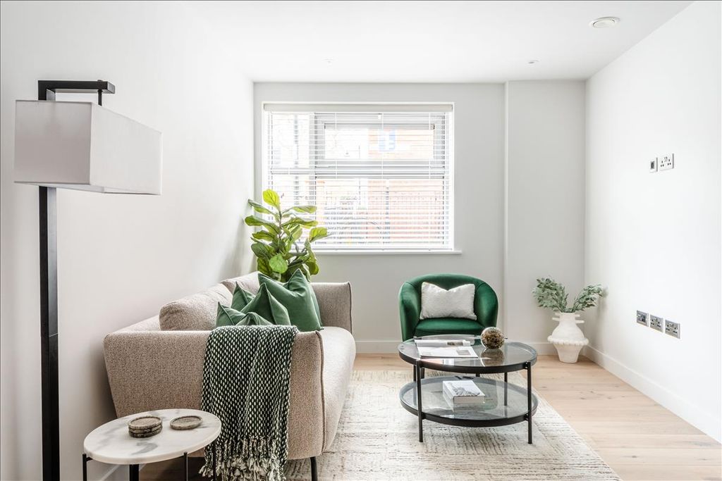 Property photo 3 of 12