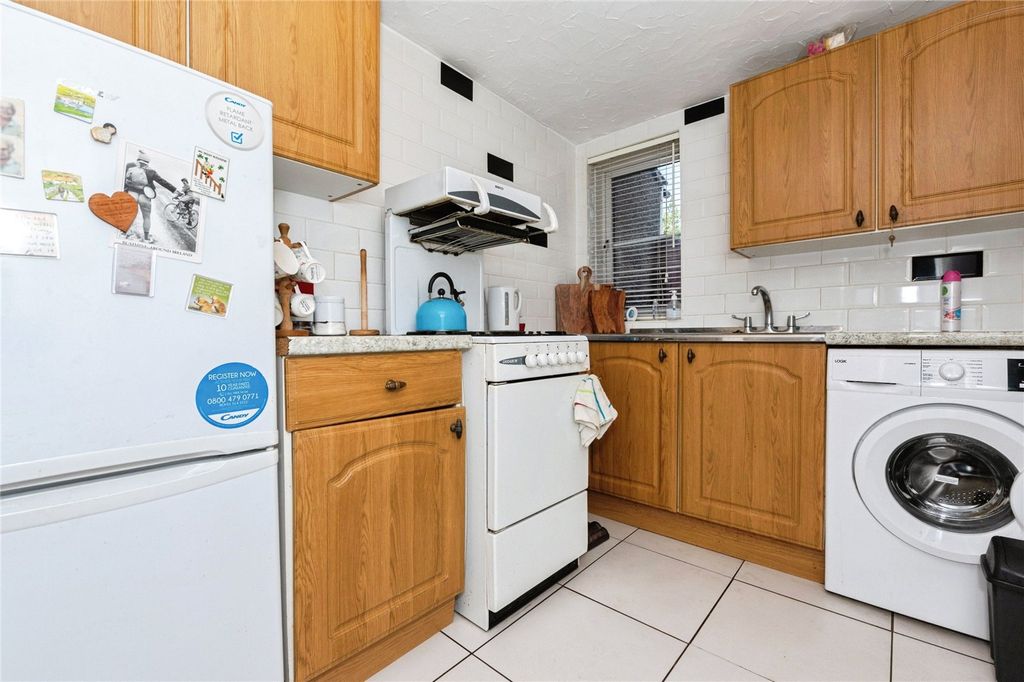 Property photo 2 of 16 Picture