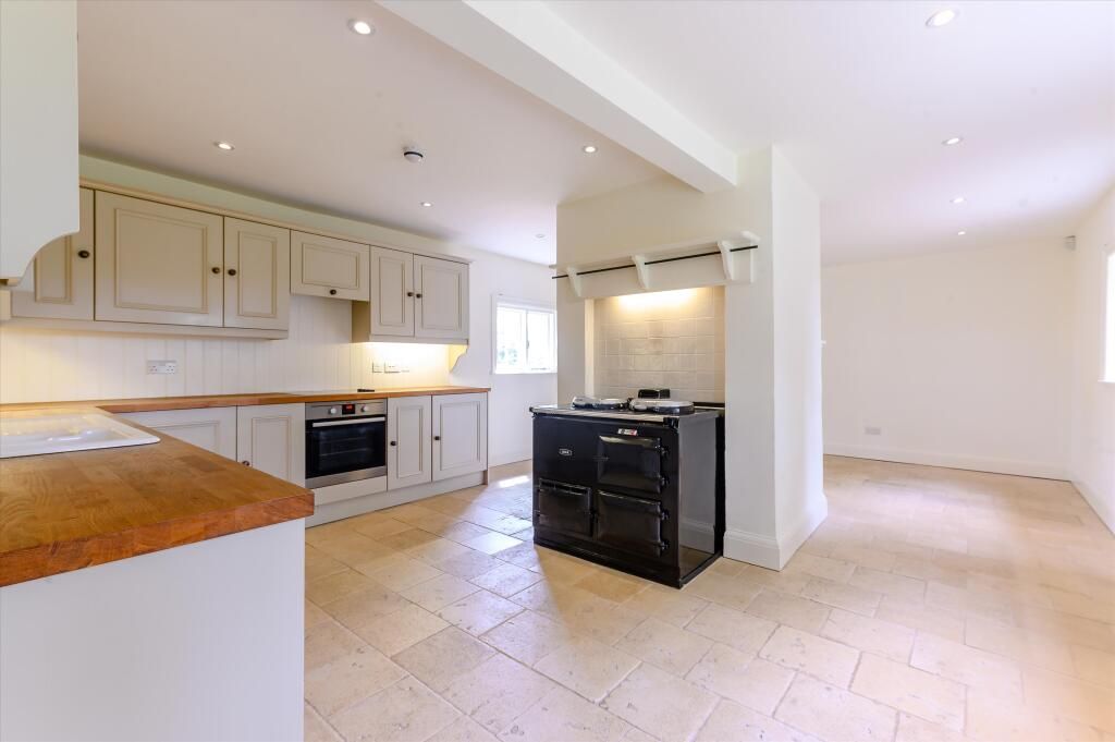 Property photo 2 of 16 Cornerhousekitchen