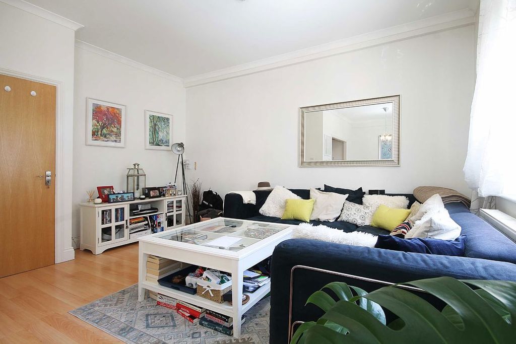 Property photo 1 of 3