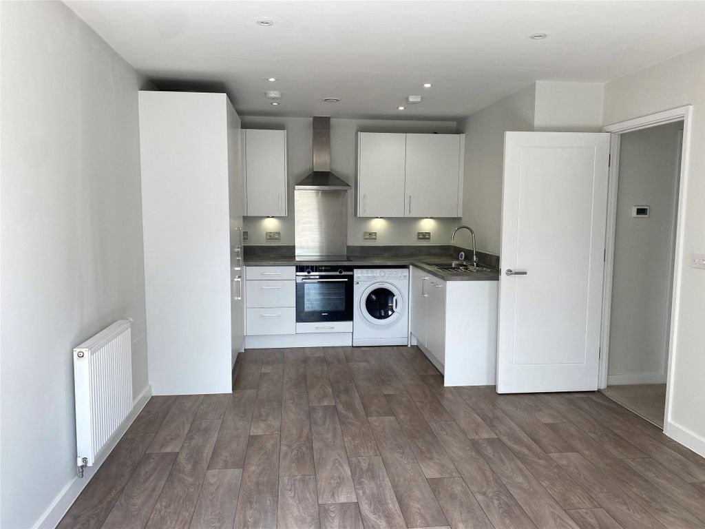 Property photo 3 of 6 Picture No. 11