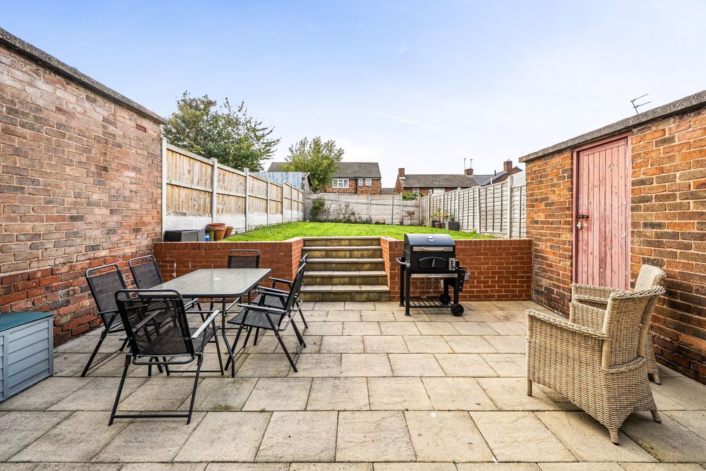 Property photo 3 of 12