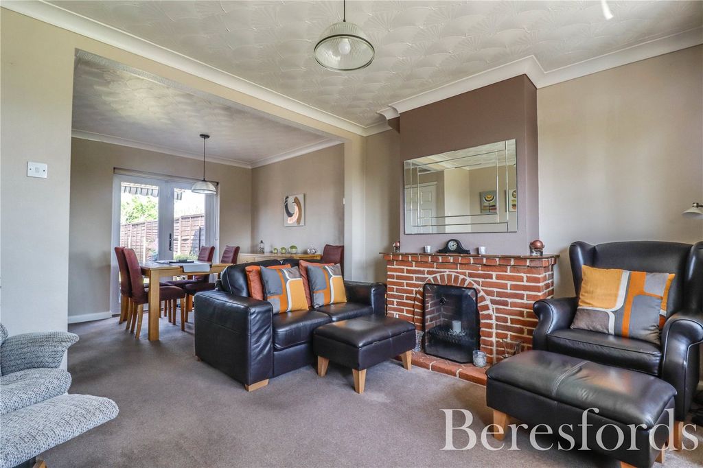 Property photo 3 of 16 3