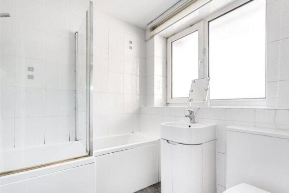 Property photo 3 of 8 Photo 1