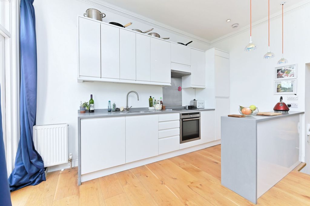 Property photo 2 of 9 Photo 2