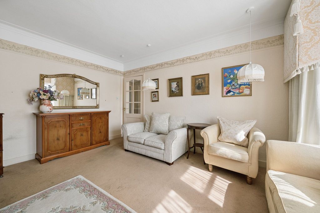 Property photo 3 of 22