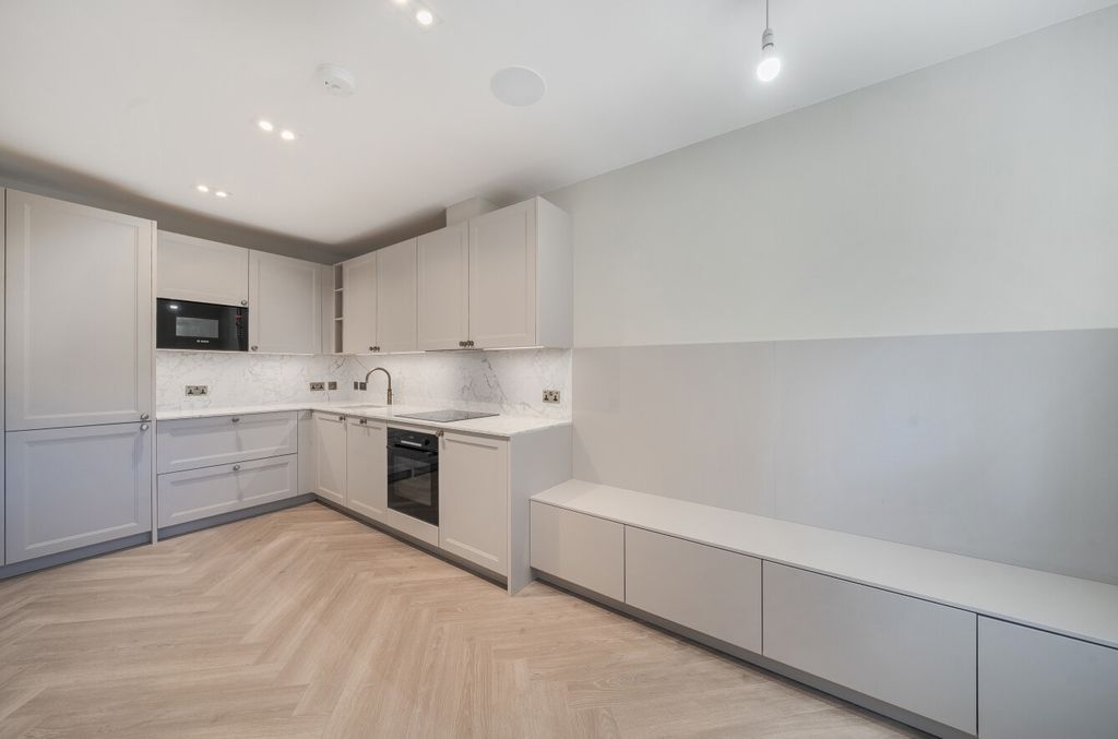 Property photo 3 of 17 11-6Ab3B9525F96B-...