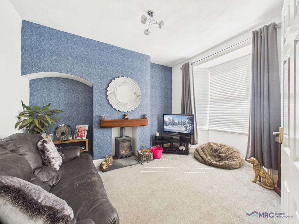 Property photo 2 of 11 Gallery