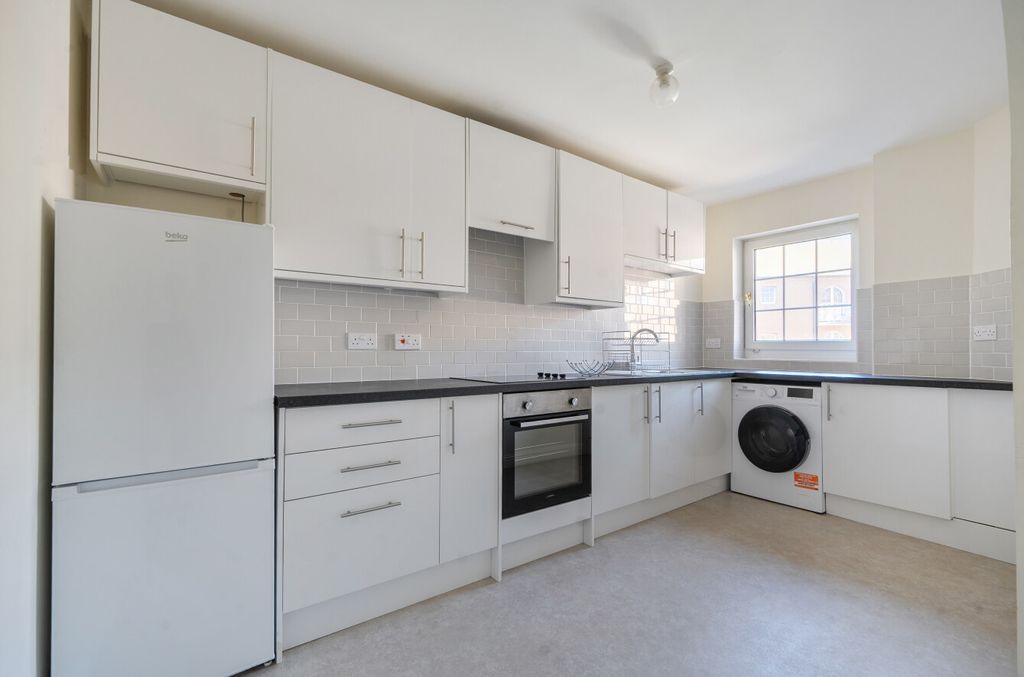 Property photo 3 of 14 1442108-13-69Dce7...