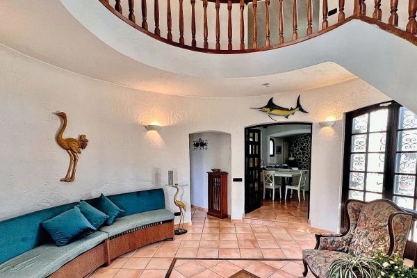 Property photo 2 of 3