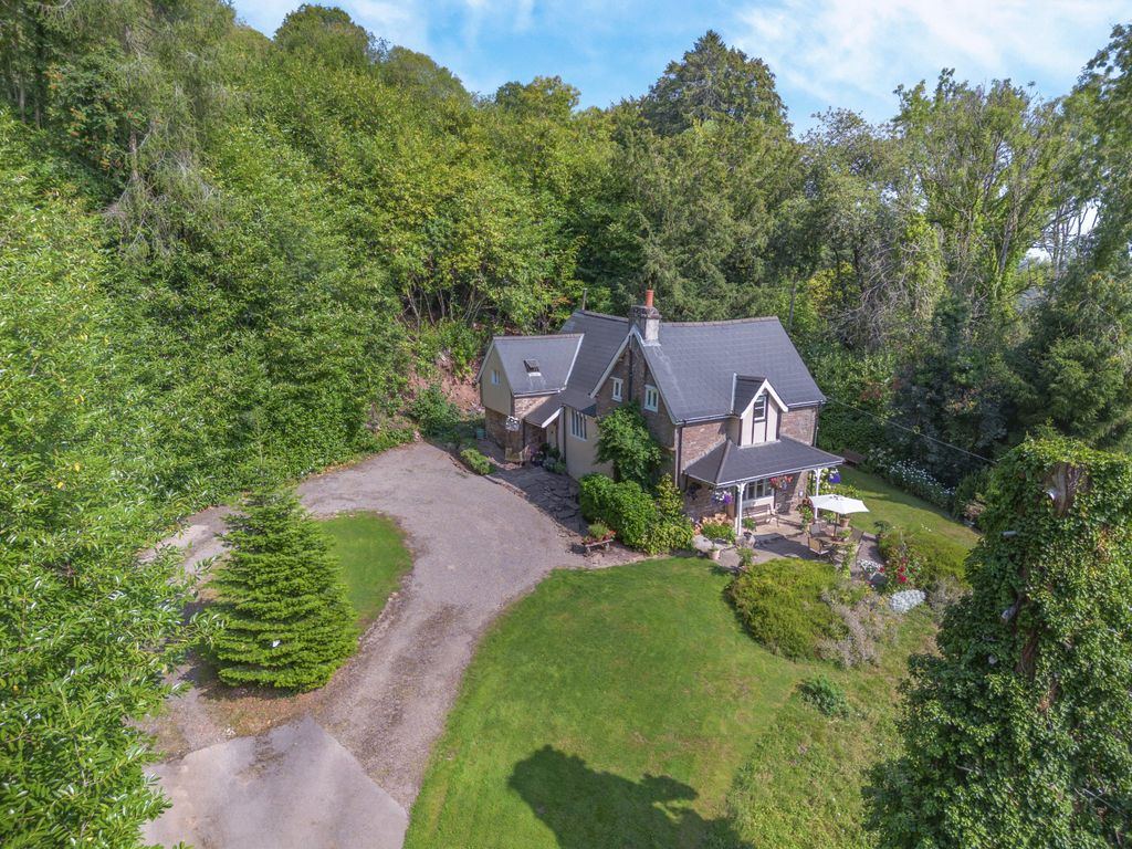 Property photo 1 of 28