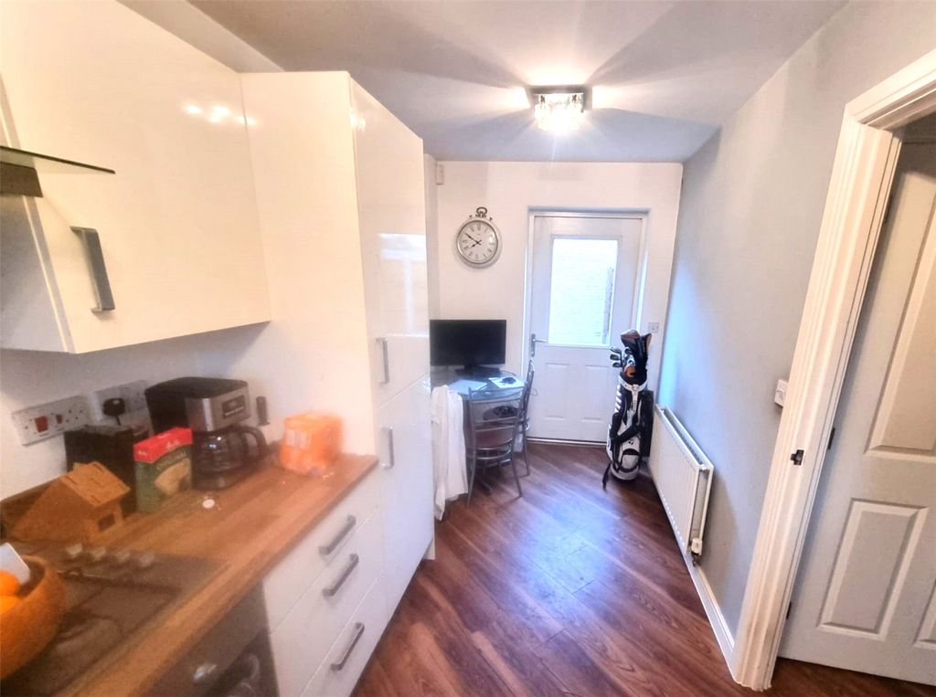 Property photo 3 of 21 Picture No. 08