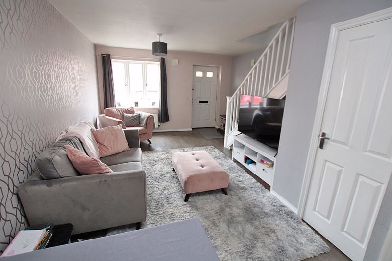 Property photo 2 of 10 Lounge