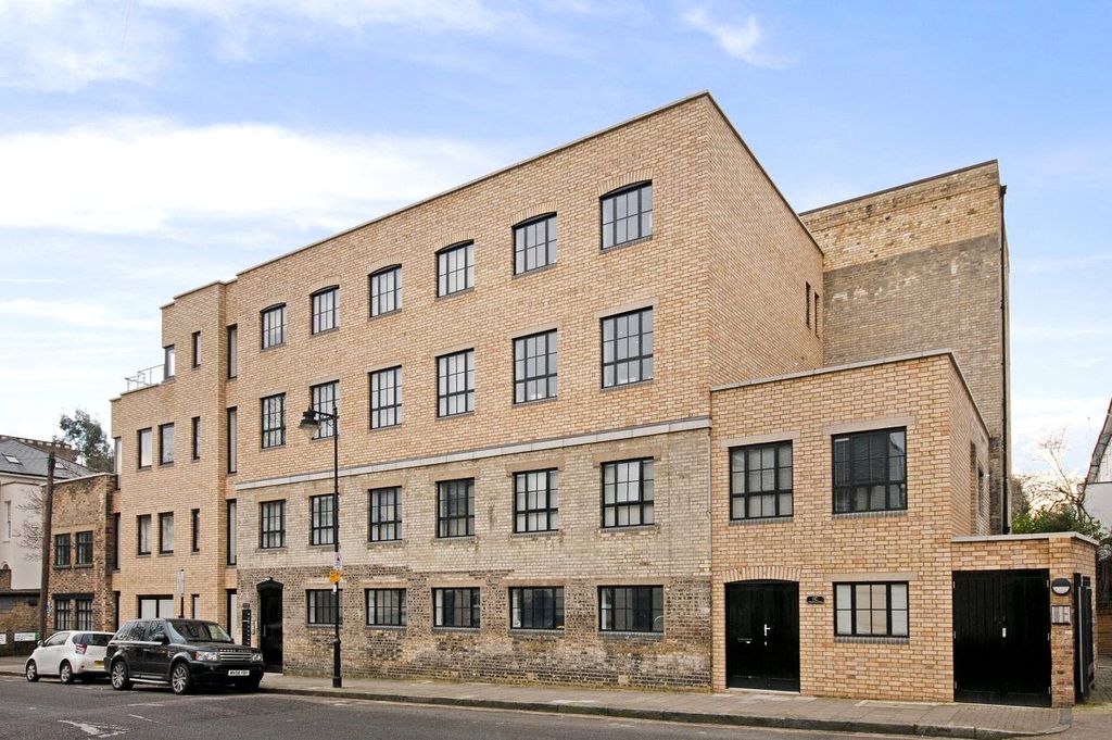 Property photo 1 of 7