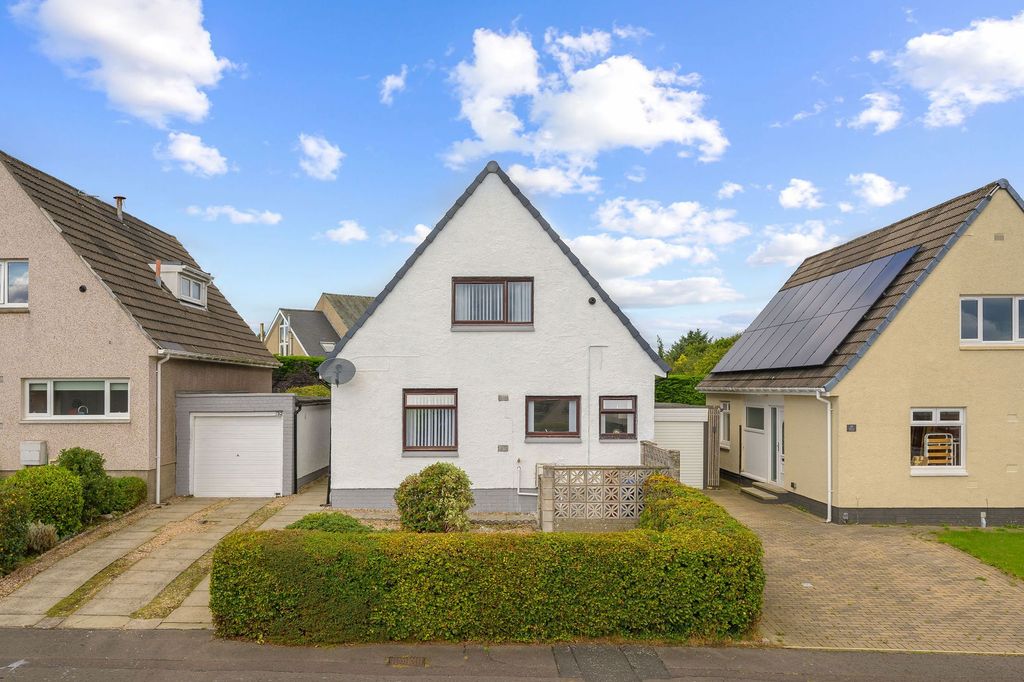 Property photo 1 of 28