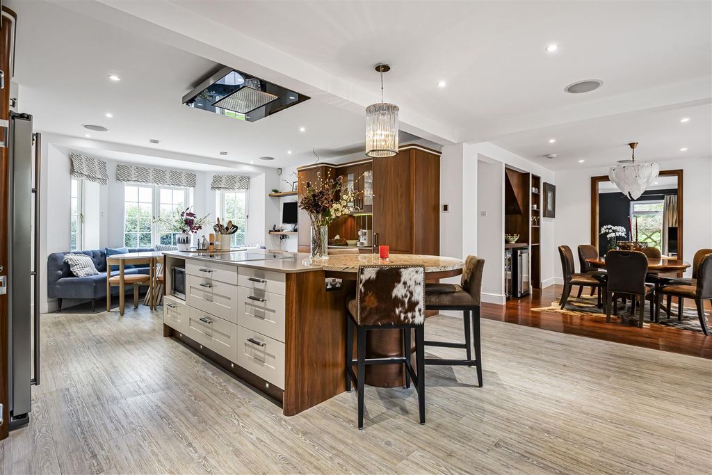 Property photo 3 of 23 36_65689.Jpg