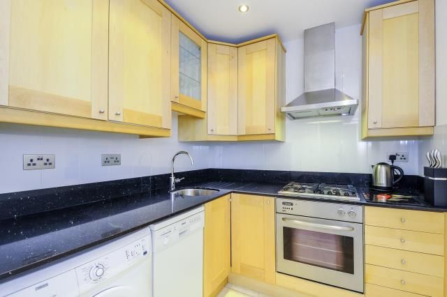 Property photo 2 of 10 Kitchen