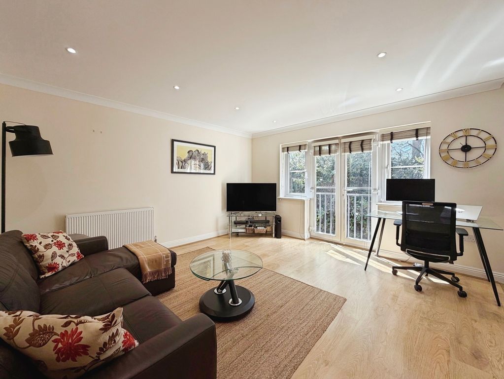 Property photo 3 of 10 Pbox-Img.Jpg