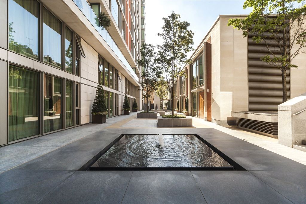 Property photo 2 of 22 Picture No. 18