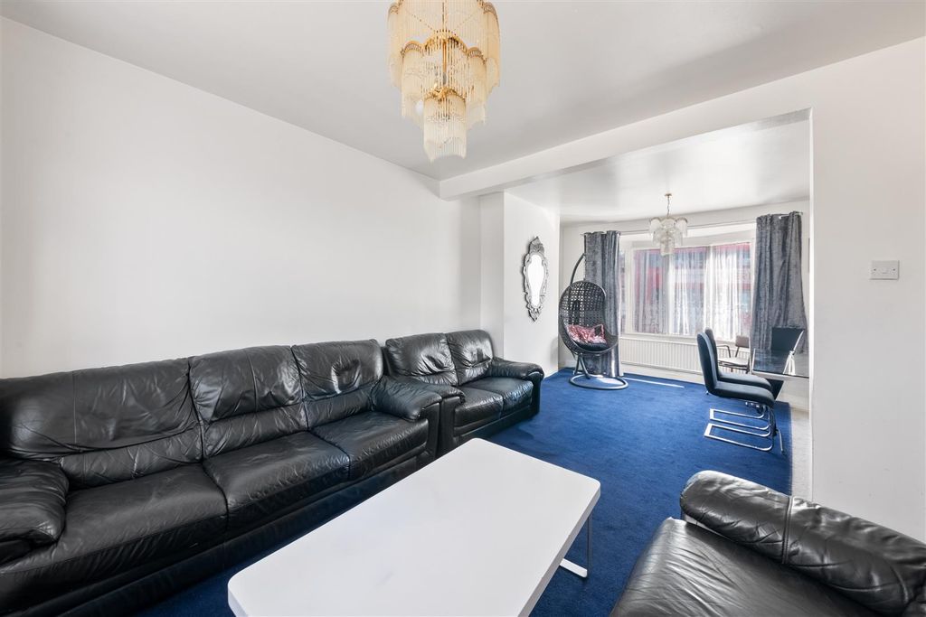 Property photo 3 of 13 3