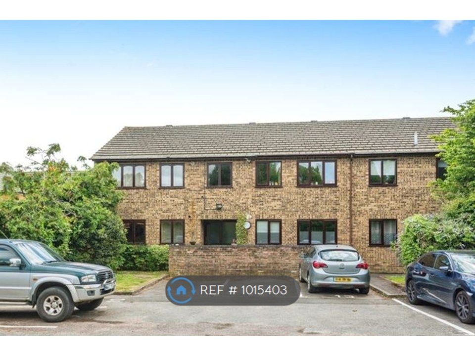Property photo 2 of 5 Ground Floor Flat In Quiet, Central Location
