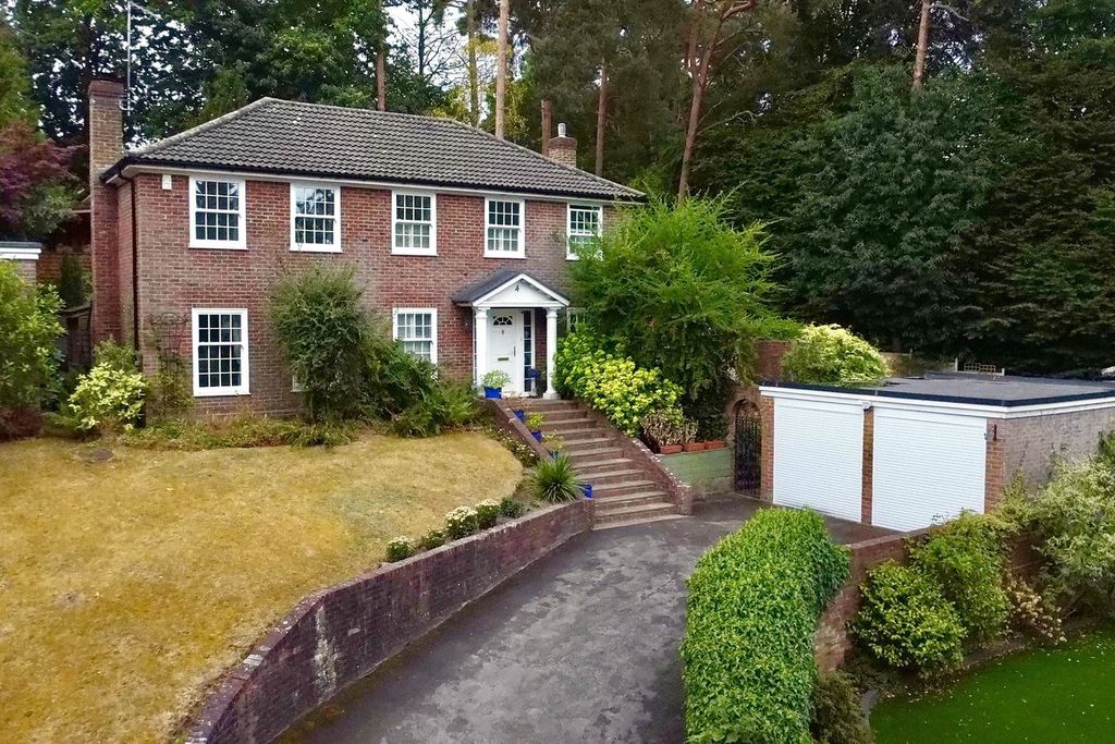 Property photo 1 of 23