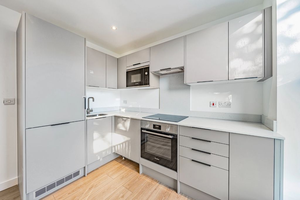 Property photo 2 of 11 3590764
