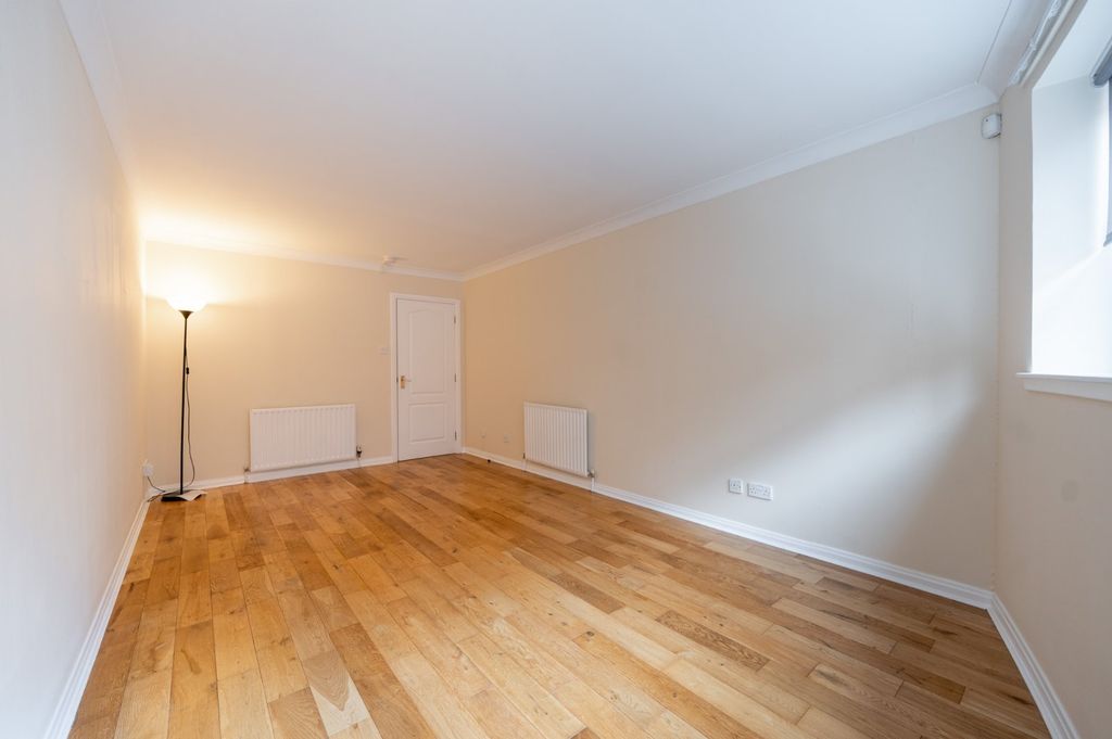 Property photo 3 of 13 Picture No. 24