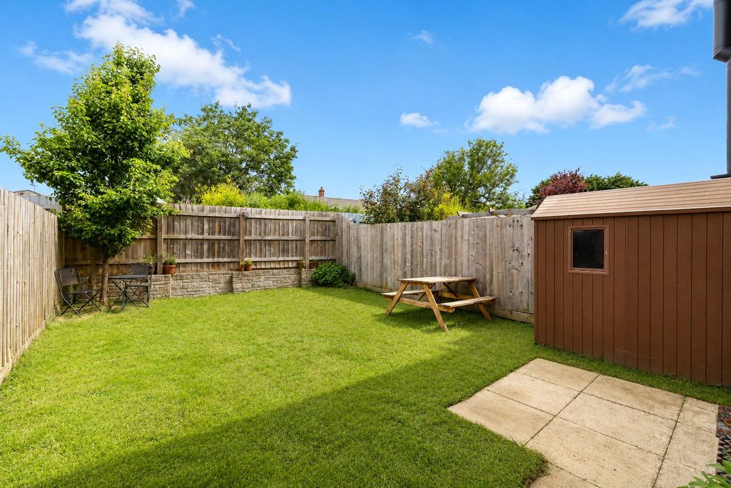 Property photo 2 of 11 Picture No. 26