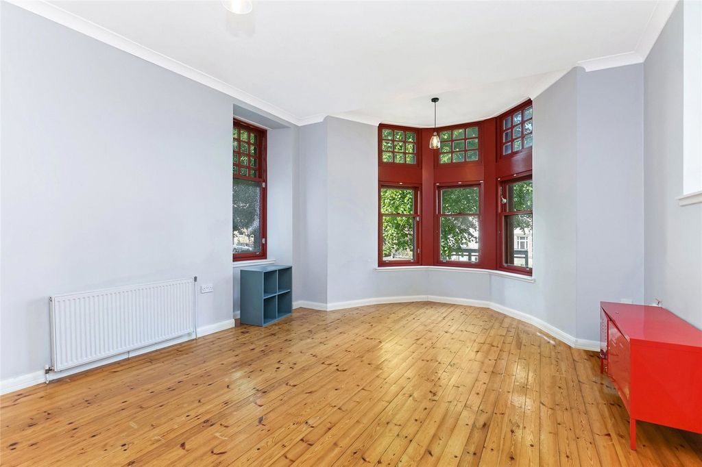 Property photo 2 of 21 Picture No. 06