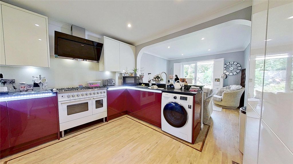 Property photo 3 of 16 Picture No. 01