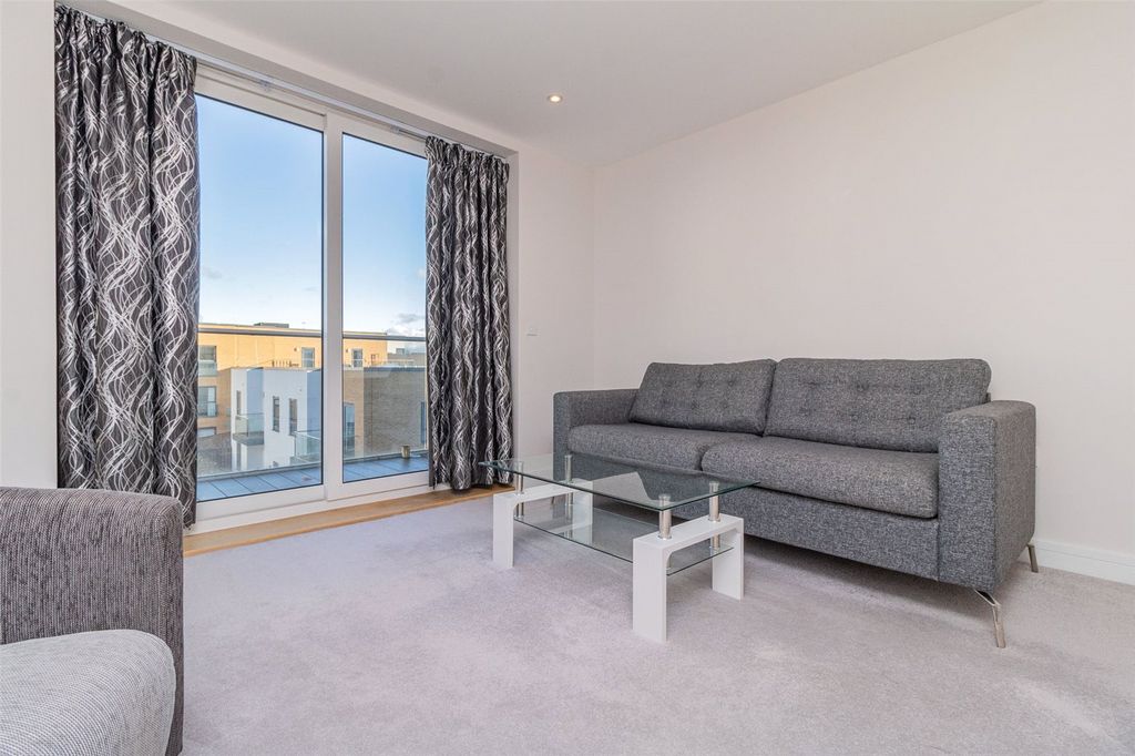 Property photo 2 of 12 Picture No. 13