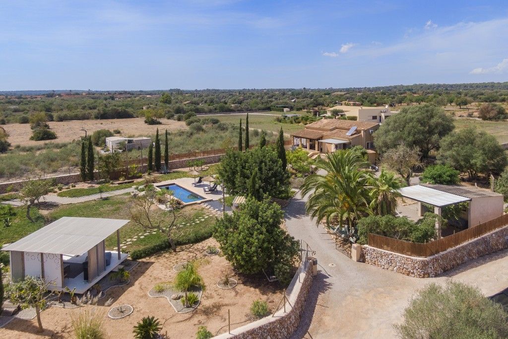 Property photo 2 of 20 Aerial (2)