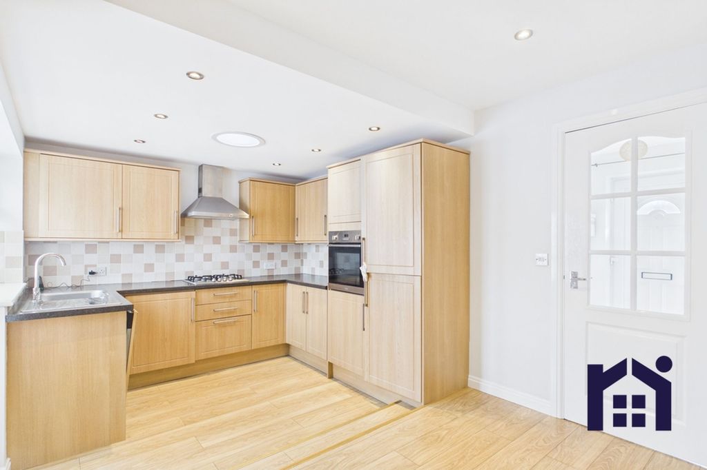 Property photo 2 of 34 Kitchen